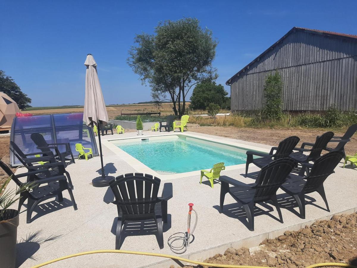 Dôme Idylle Hotel Bailly-le-Franc Exterior foto